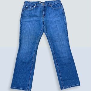 LEVI’s 505 straight leg medium wash jeans